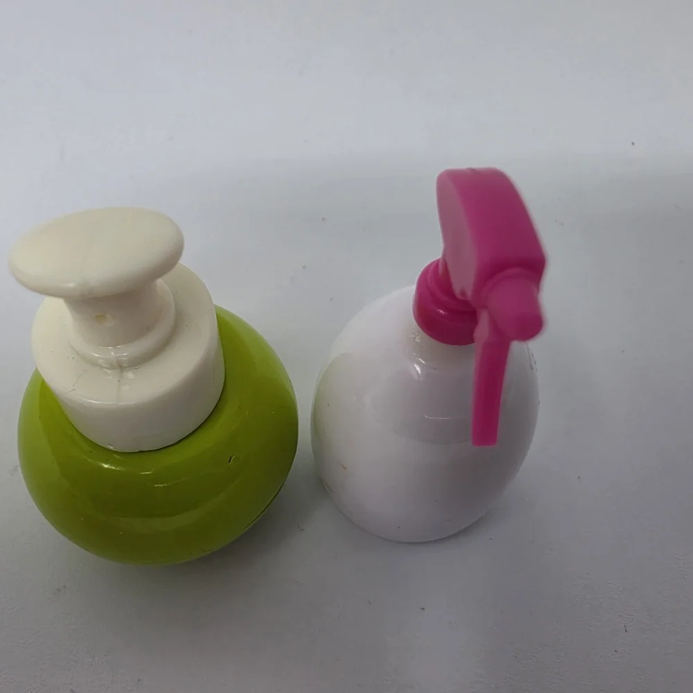 Plastic Spray Bottle Lotion Dispenser Doll House Toys Lot of 2